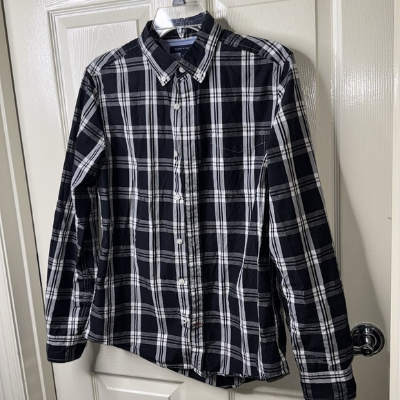 Tommy Hilfiger Button up Shirt - Picture 3 of 4